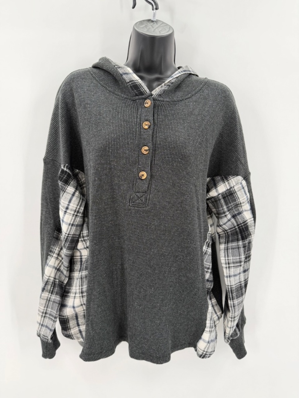 Doe & Rae Waffle Knit Henley Hoodie M Medium Charcoal Gray Plaid Patchwork Top
